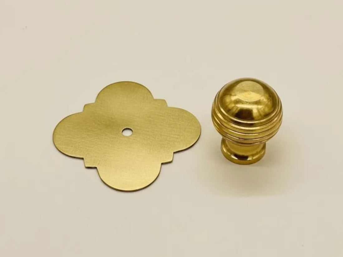 Set of Unlacquered Brass Cabinet Knobs, Antique Brass knobs, Brass Cabinet Door handle knob