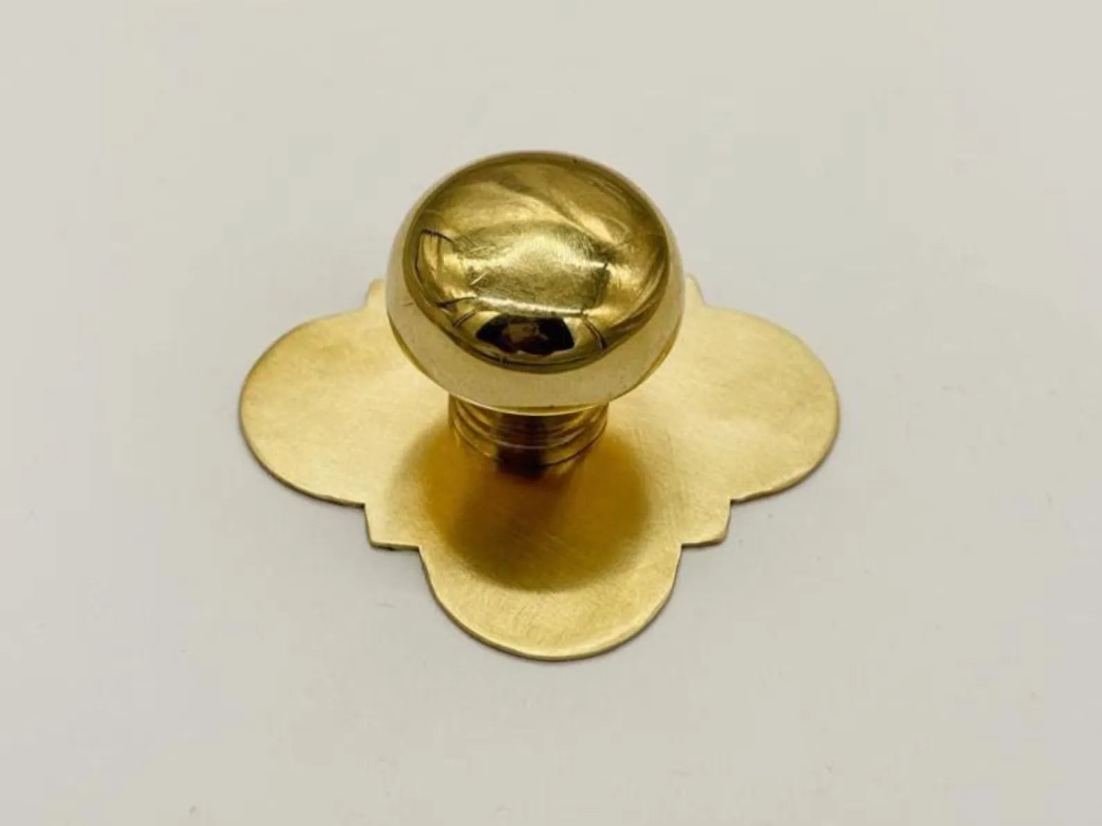Set of Unlacquered Brass Cabinet Knobs, Antique Brass knobs, Brass Cabinet Door handle knob